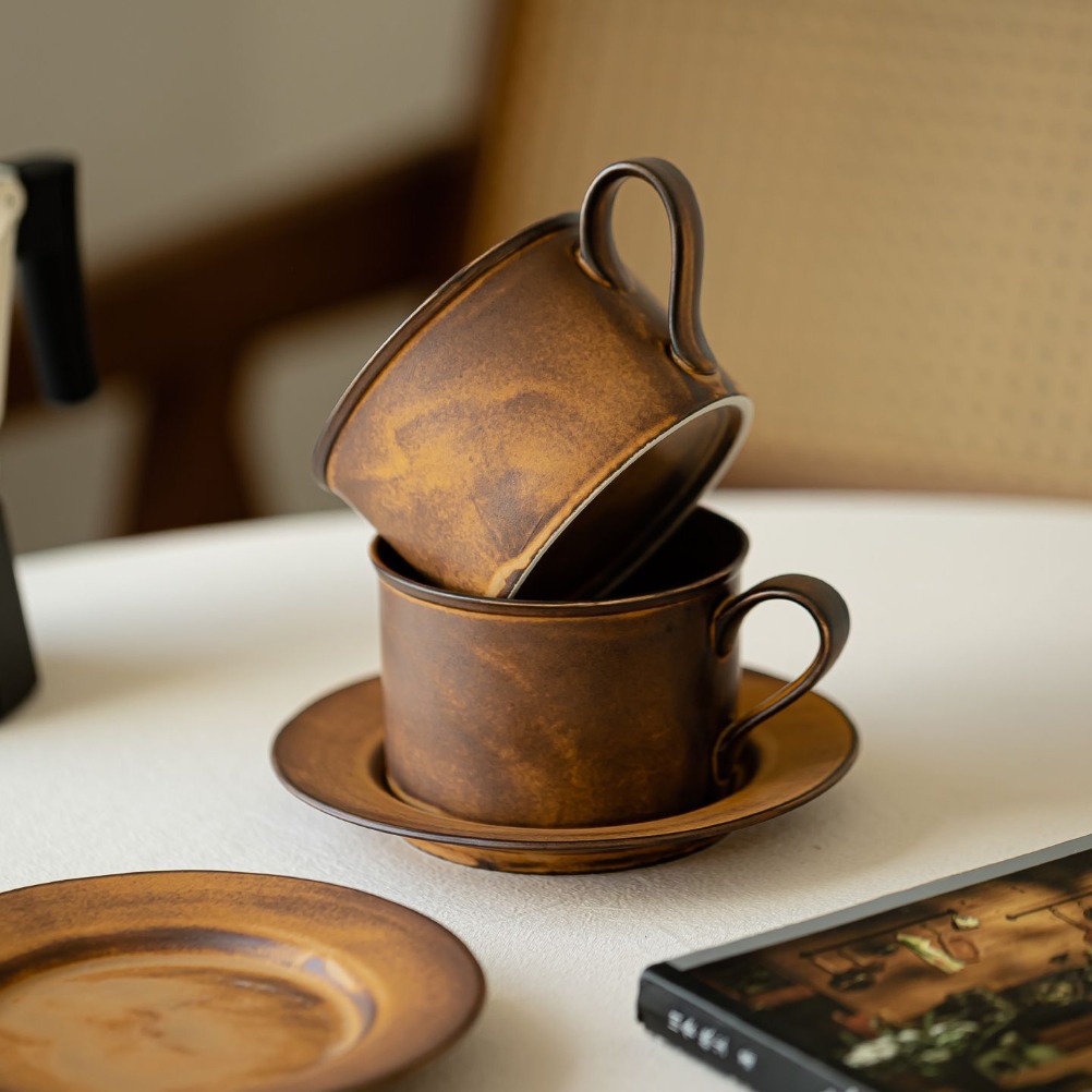 Ensemble tasse et assiette rét - Coffee Equipment Set avis et prix